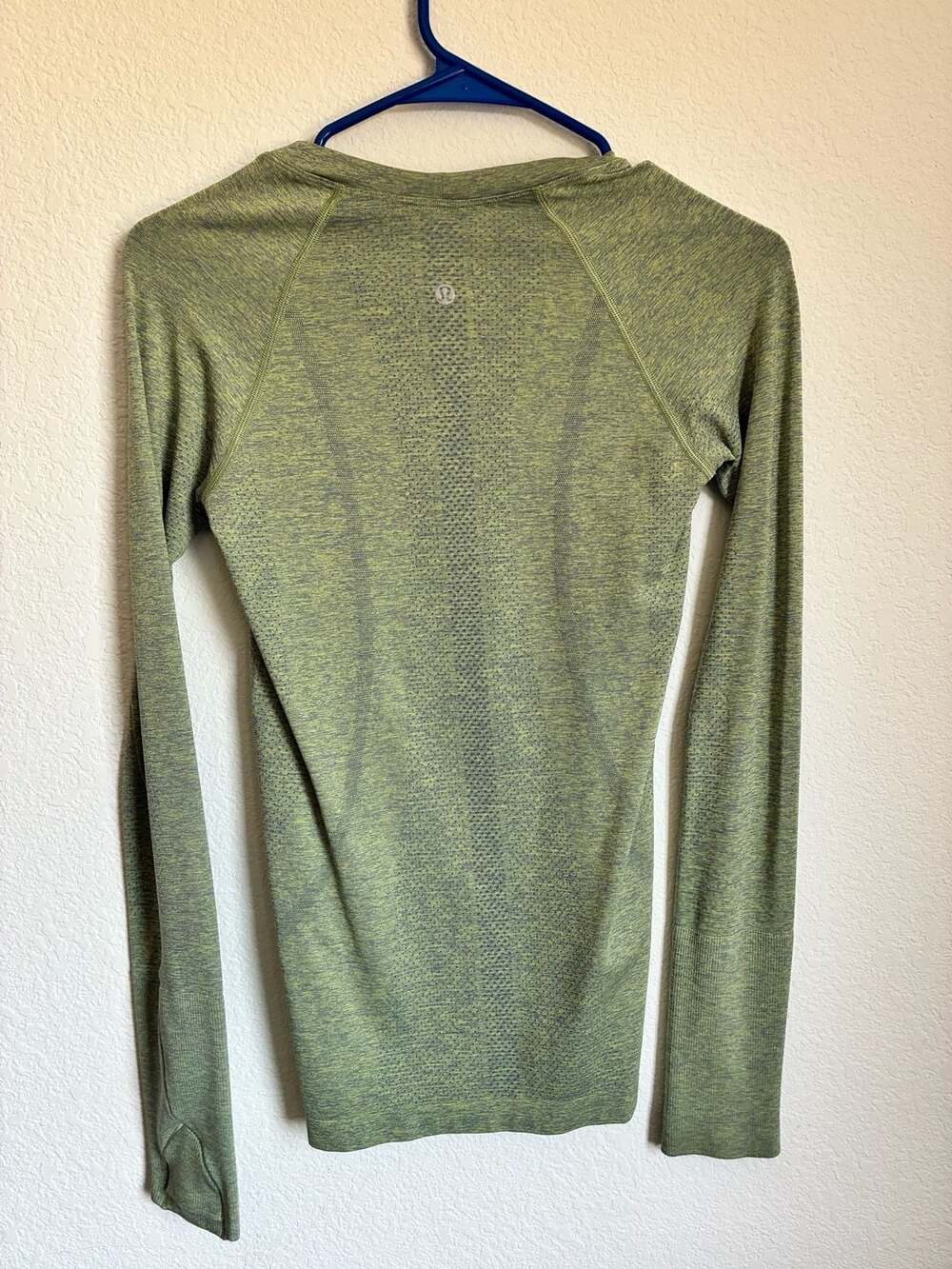 Lululemon Swiftly Tech Long Sleeve Shirt Size 4